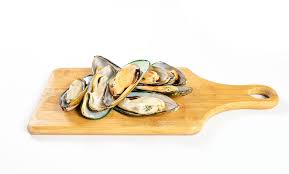 Nz Green Lipped Mussels 1/2 Shell 1Kg